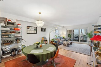 110 1st Ave NE, Unit 1424 in Minneapolis, MN - Building Photo - Building Photo