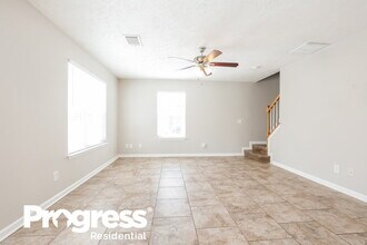 300 Sarna Dr in La Vergne, TN - Building Photo - Building Photo