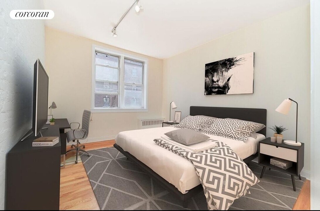 233 E 12th St in New York, NY - Building Photo