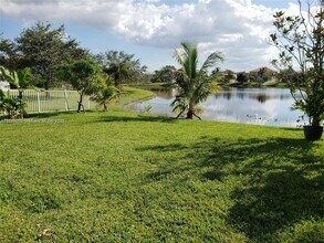 14226 NW 21st St in Pembroke Pines, FL - Building Photo - Building Photo