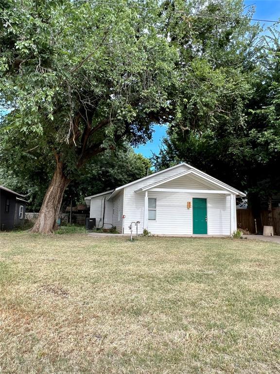 625 S 9th St in Chickasha, OK - Building Photo - Building Photo