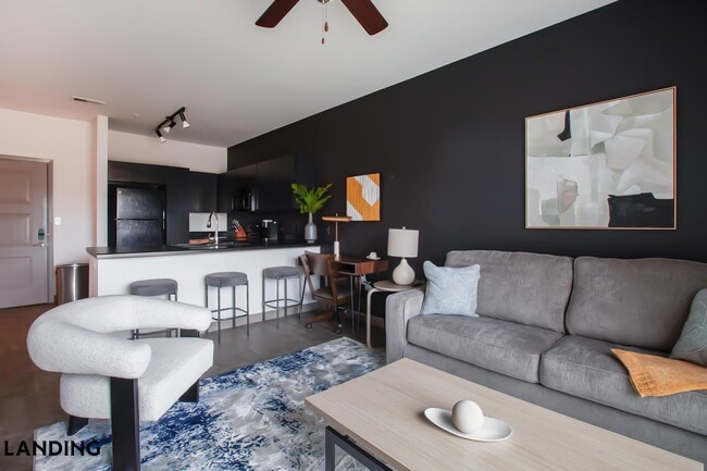 2621 S Jefferson Ave