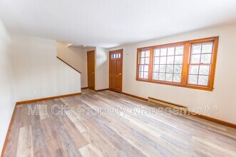 64 South Rd in Londonderry, NH - Building Photo - Building Photo