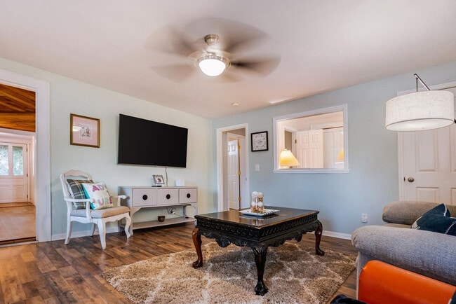 3041 Carpenter Upchurch Rd in Cary, NC - Building Photo - Building Photo