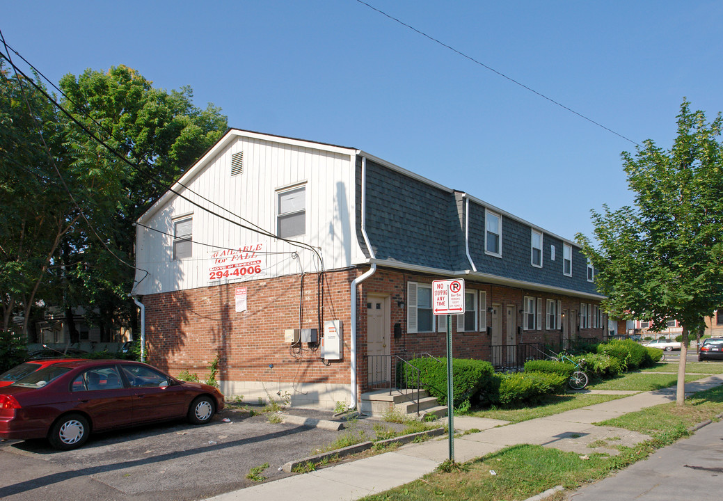 1550 Neil Ave in Columbus, OH - Foto de edificio