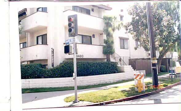 9400 National Blvd in Los Angeles, CA - Building Photo