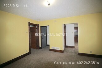 3228 R St in Lincoln, NE - Building Photo - Building Photo