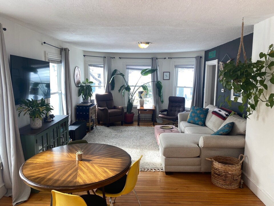 103 Beacon St, Unit 103 in Portland, ME - Foto de edificio