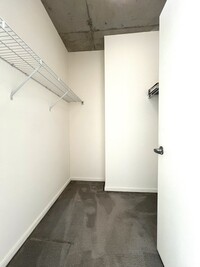 659 W Randolph St, Unit 1018 in Chicago, IL - Building Photo - Building Photo