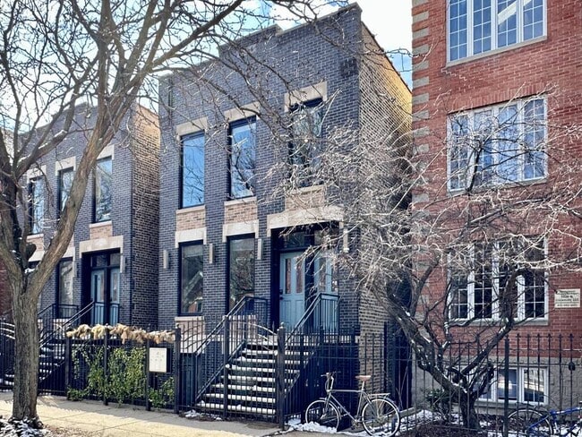 1437 N Bosworth Ave, Unit J03P