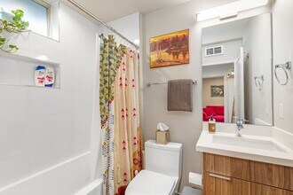 814 NW 54th St in Seattle, WA - Building Photo - Building Photo