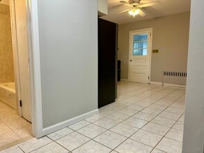 107 Loring Ave in Edison, NJ - Building Photo - Building Photo