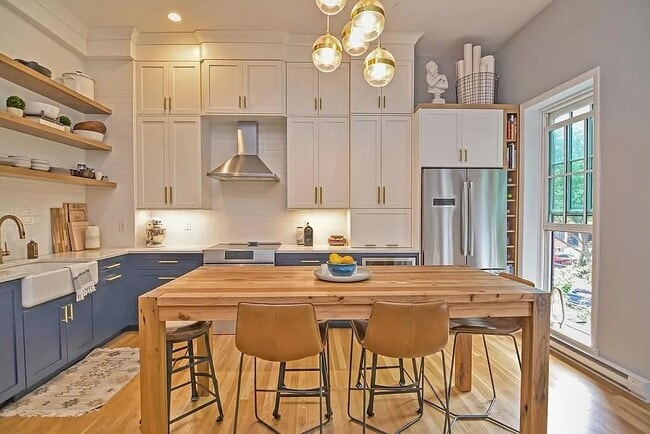 property at 5 Hanson St