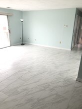 107 Oak Ln, Unit 9 in Brockton, MA - Building Photo - Building Photo