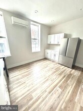 111 S 8th St, Unit 5 in Philadelphia, PA - Building Photo - Building Photo
