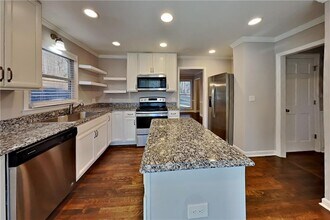 1059 Rockcrest Dr in Marietta, GA - Building Photo - Building Photo