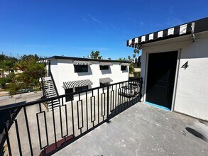 730 Via Altamira in Montebello, CA - Foto de edificio - Building Photo