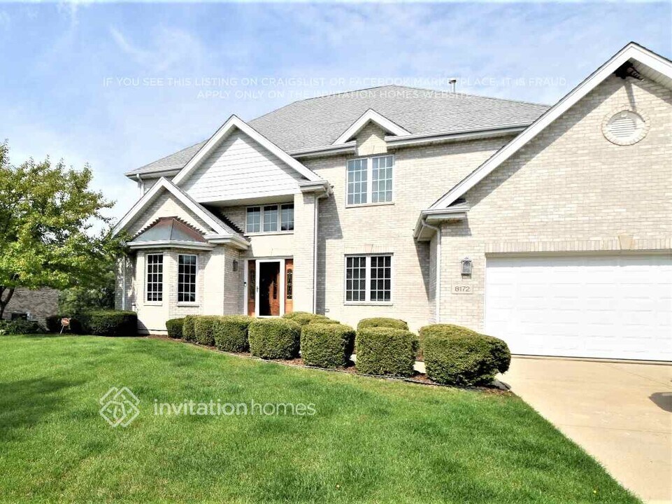8172 Parkview Ln in Frankfort, IL - Building Photo