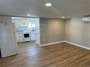 2829 Crompond Rd in Yorktown Heights, NY - Building Photo - Building Photo