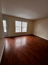 1272 Chateau Dr in East Stroudsburg, PA - Foto de edificio - Building Photo