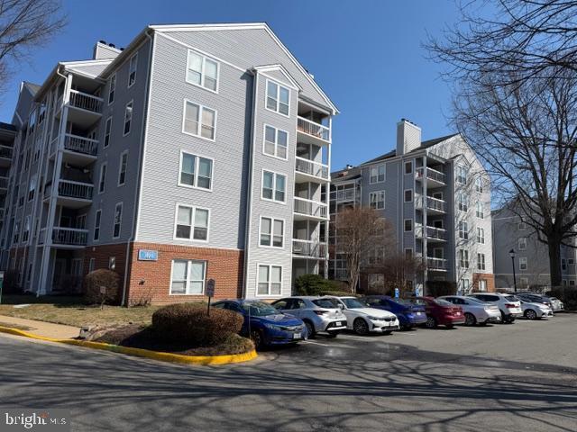 property at 3175 Summit Square Dr