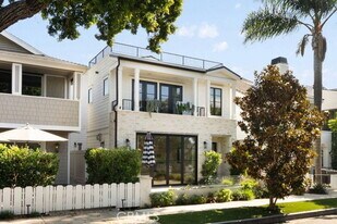 616.5 Acacia Ave in Newport Beach, CA - Building Photo