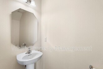 7621 Mockernut Dr in Charlotte, NC - Building Photo - Building Photo