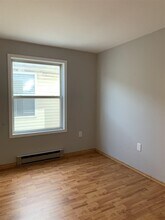 378-380-380 Halladay St in Jersey City, NJ - Building Photo - Building Photo