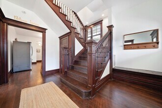 749 Columbia Ave, Unit 301 in Los Angeles, CA - Building Photo - Building Photo