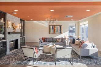 Taylor Pointe in Nashua, NH - Building Photo - Interior Photo
