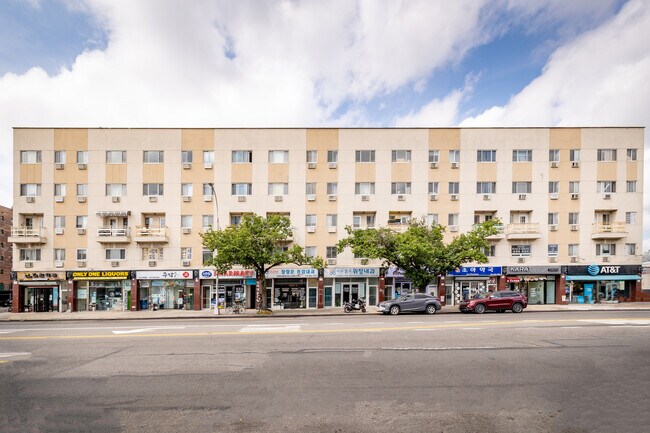 150-07 Nothern Blvd in Flushing, NY - Building Photo - Building Photo