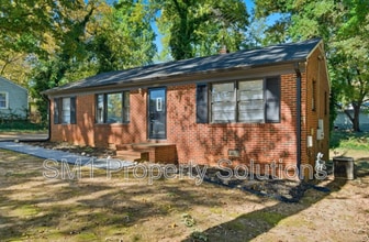 1907 Apex Pl in High Point, NC - Building Photo - Building Photo