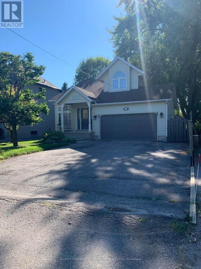 1158 Shoal Point Rd in Ajax, ON - Building Photo - Building Photo