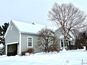 5210 Hook Cir in Jamesville, NY - Building Photo - Building Photo