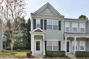 1326 Holly Grove Way in Durham, NC - Building Photo