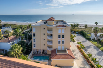 OCEAN ESTATES CONDO in Cape Canaveral, FL - Building Photo - Building Photo