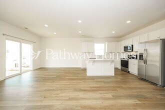 3919 Natchez Trace Pkwy in Columbia, TN - Building Photo - Building Photo