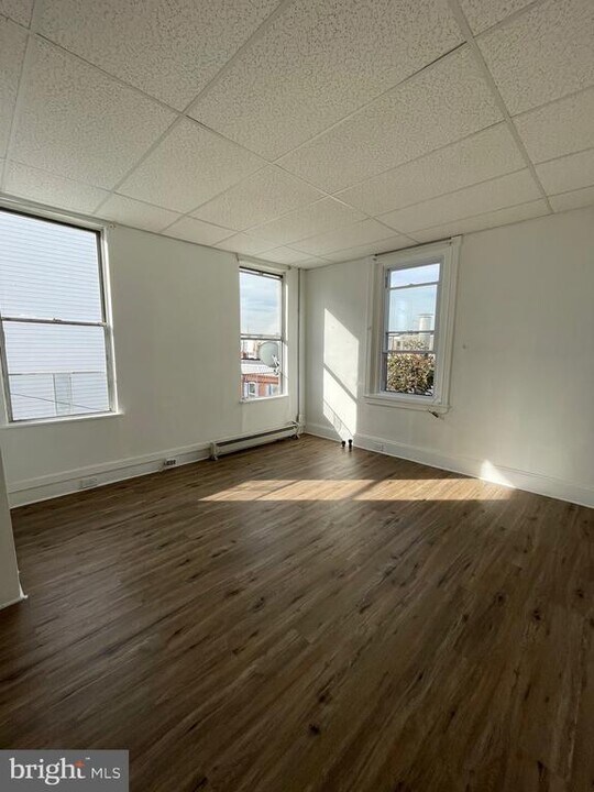 1426 Snyder Ave in Philadelphia, PA - Building Photo