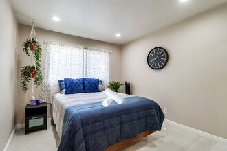 524 Telegraph Canyon Rd, Unit G in Chula Vista, CA - Building Photo - Building Photo