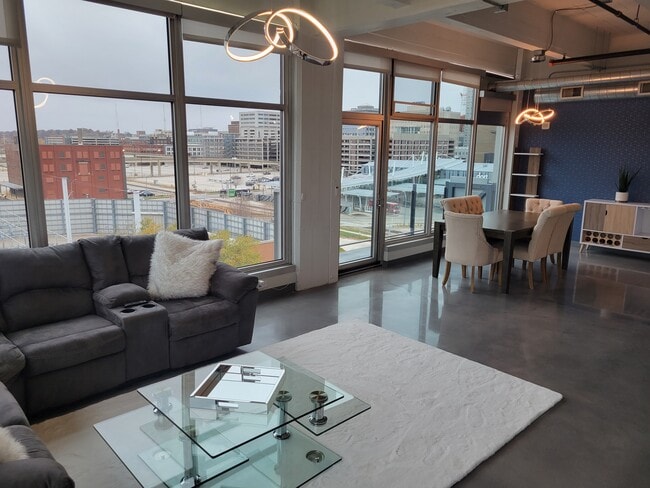 120 SW 5th St, Unit 601