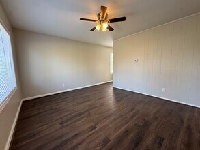 1917 Southwood Dr in Champaign, IL - Building Photo - Building Photo