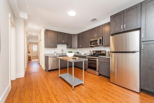 65 Adams St, Unit 2 Apartamentos