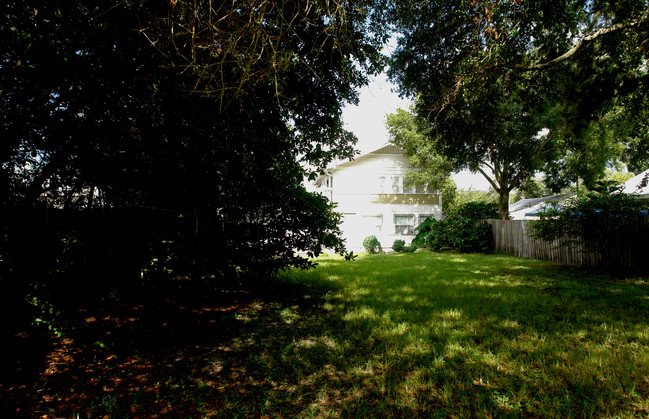 1134 Highland St N in St. Petersburg, FL - Building Photo - Building Photo