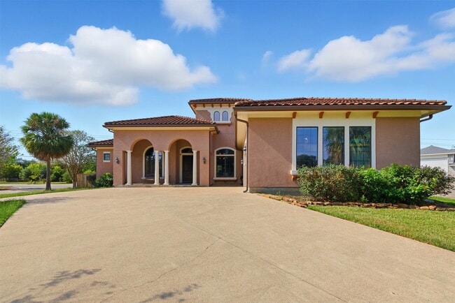 914 Quintana Roo Pl in Seabrook, TX - Building Photo - Building Photo