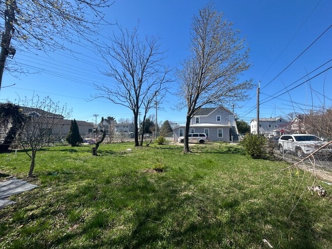 95 7th Ave in Long Branch, NJ - Building Photo - Building Photo