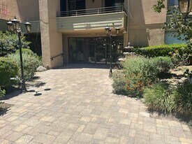 16866 Kingsbury St, Unit 307 in Granada Hills, CA - Building Photo