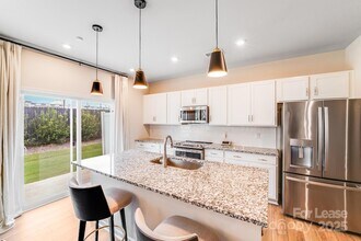 3133 Hutton Gdns Ln in Charlotte, NC - Building Photo - Building Photo