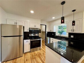 1089 Torrey Dr in Fayetteville, NC - Building Photo - Building Photo