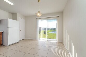 11019 Golden Silence Dr in Riverview, FL - Foto de edificio - Building Photo