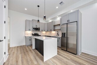 4533 Larkspur St in Houston, TX - Building Photo - Building Photo